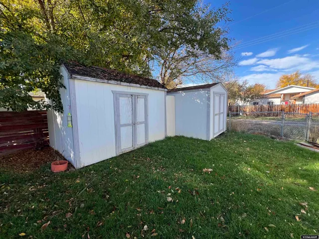 $345,000 | 960 Dabich Avenue, Lander, WY 82520