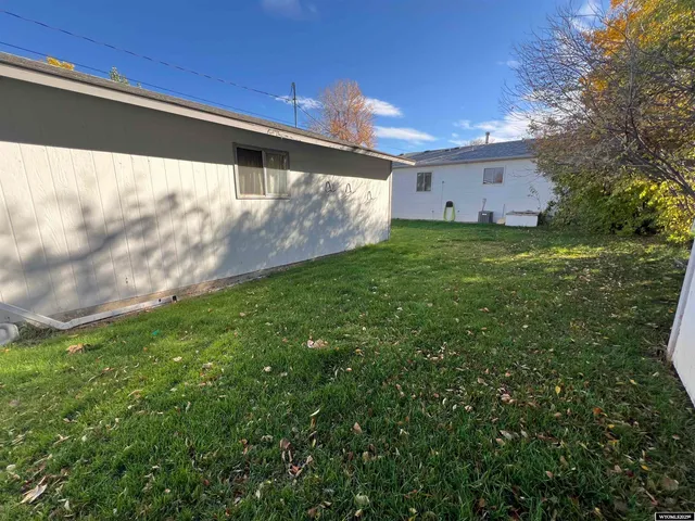 $345,000 | 960 Dabich Avenue, Lander, WY 82520