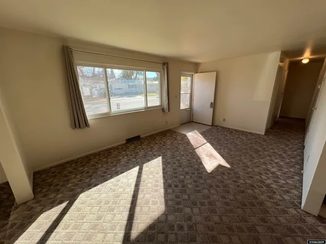 $345,000 | 960 Dabich Avenue, Lander, WY 82520