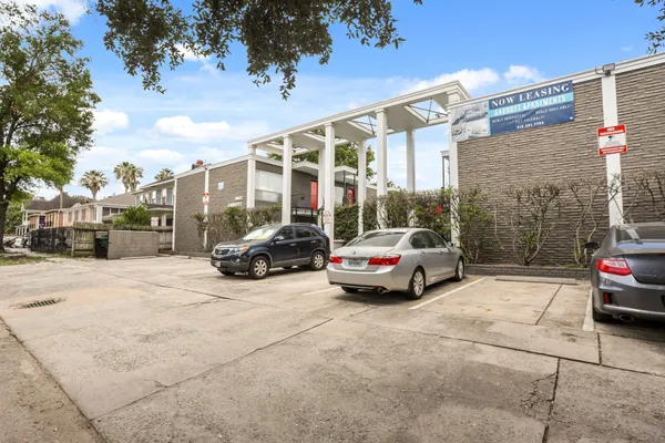 $1,210 | 3602 Garrott Street, Unit 11, Houston, TX 77006