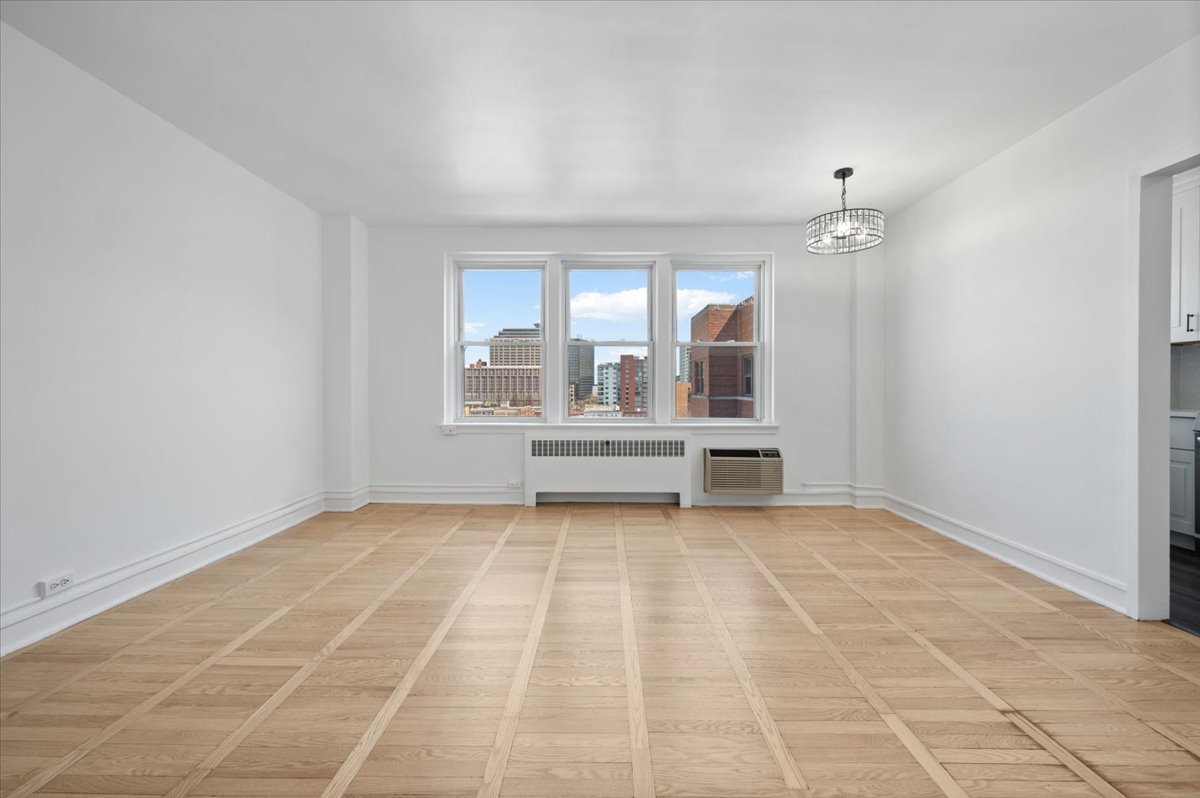 1585 Ridge Avenue, Unit 705 Evanston, IL 60201 - Photo 13 of 26