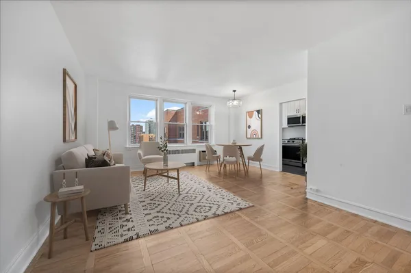 $219,000 | 1585 Ridge Avenue, Unit 705, Evanston, IL 60201