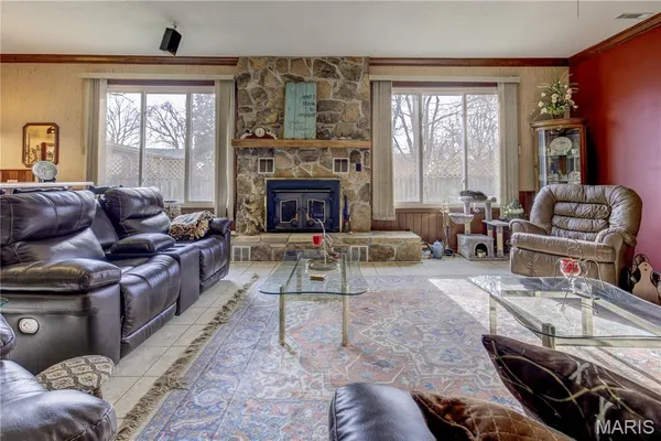 $325,000 | 307 Circle Drive, Sikeston, MO 63801