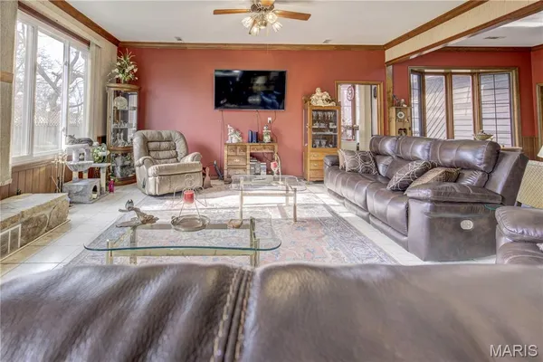 $325,000 | 307 Circle Drive, Sikeston, MO 63801