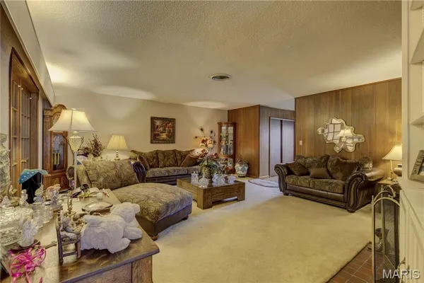 $325,000 | 307 Circle Drive, Sikeston, MO 63801