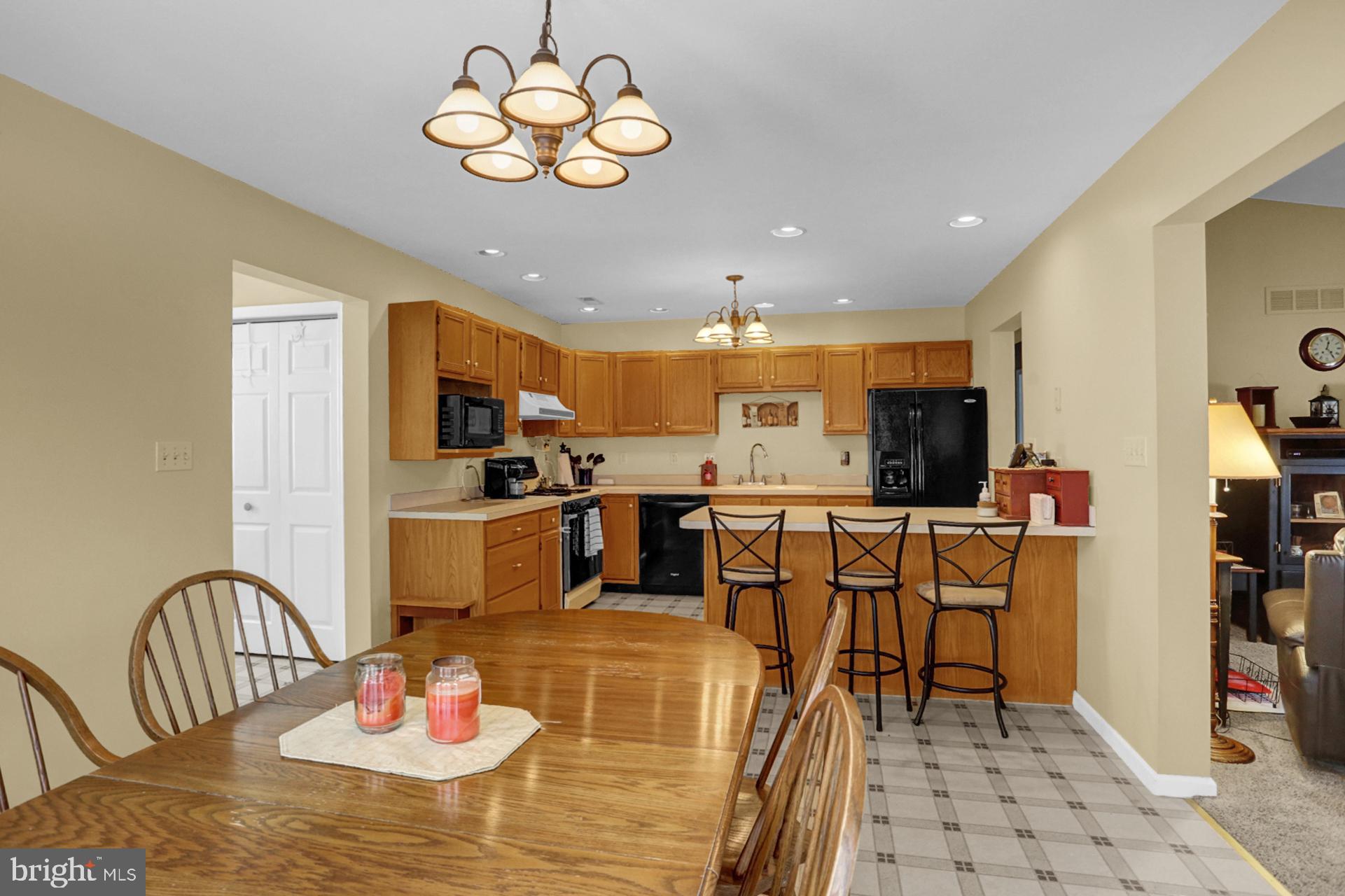 805 Old Fritztown Road Reading, PA 19608 - Photo 12 of 29