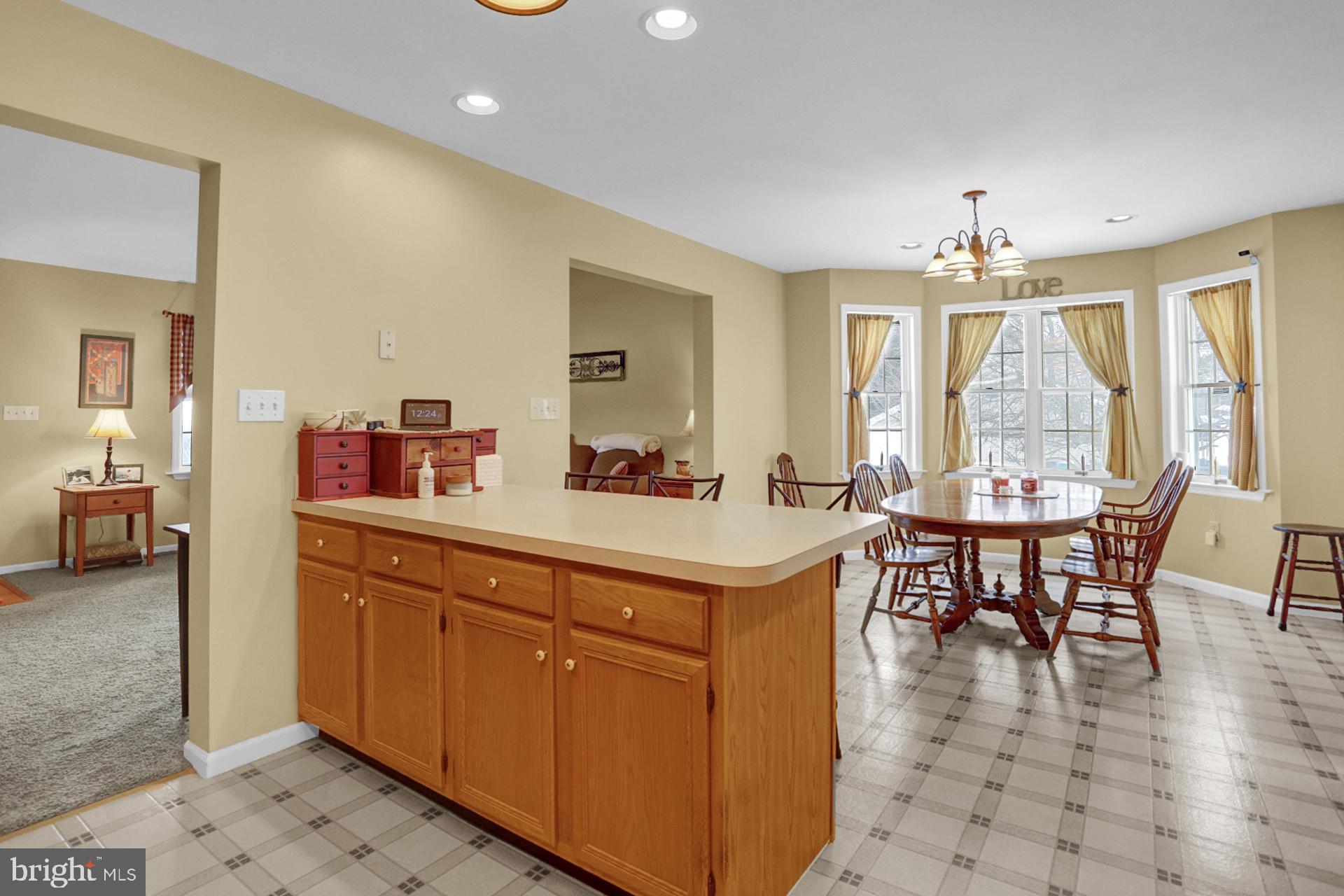805 Old Fritztown Road Reading, PA 19608 - Photo 13 of 29