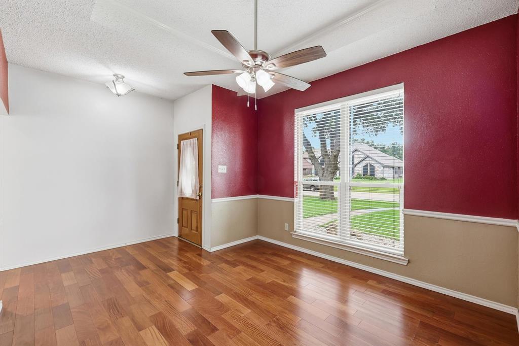 4203 Meadow Ridge Drive Carrollton, TX 75010 - Photo 5 of 32