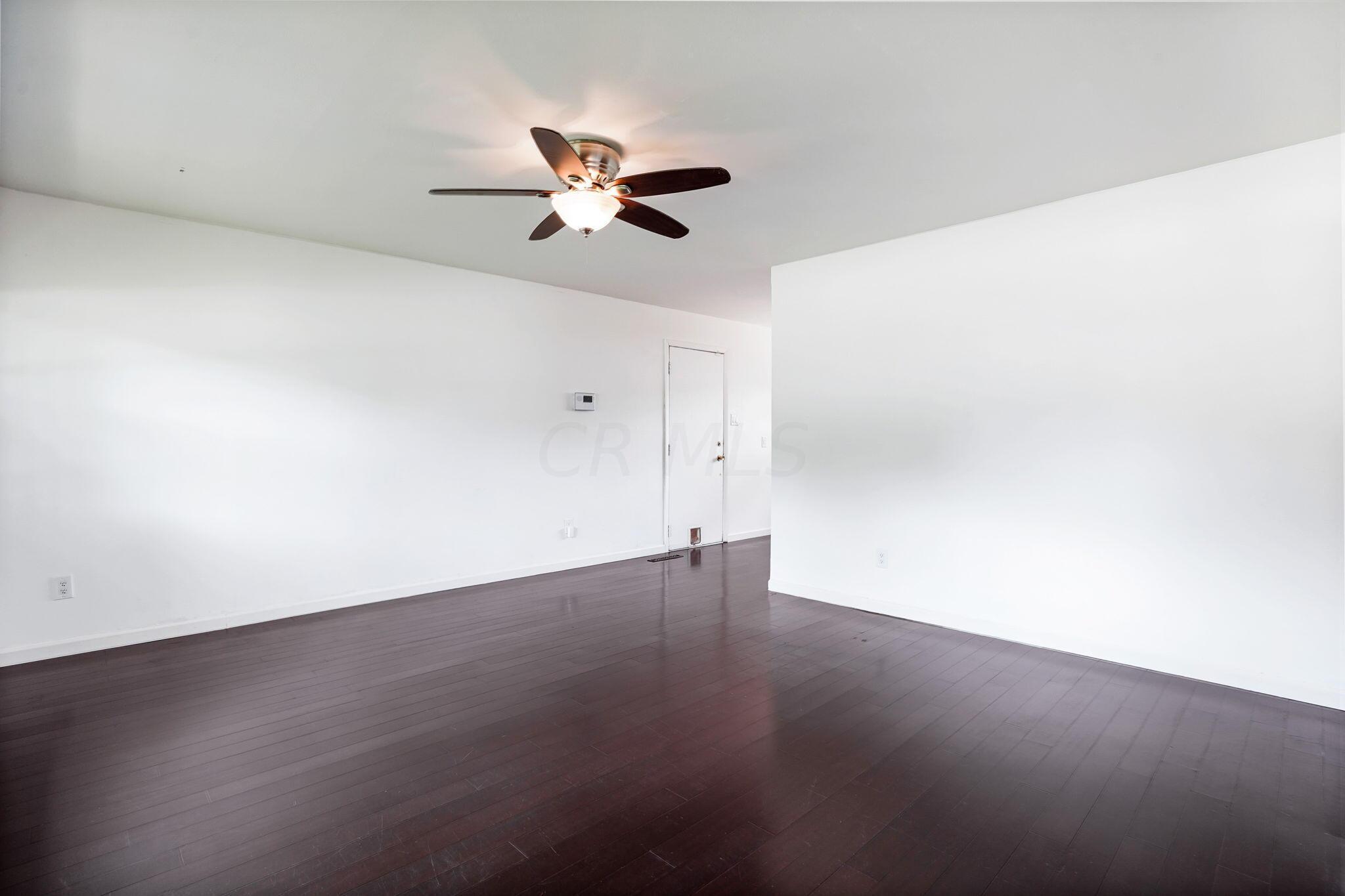 1030 Afton Road Columbus, OH 43221 - Photo 4 of 40 Oversized Great Room