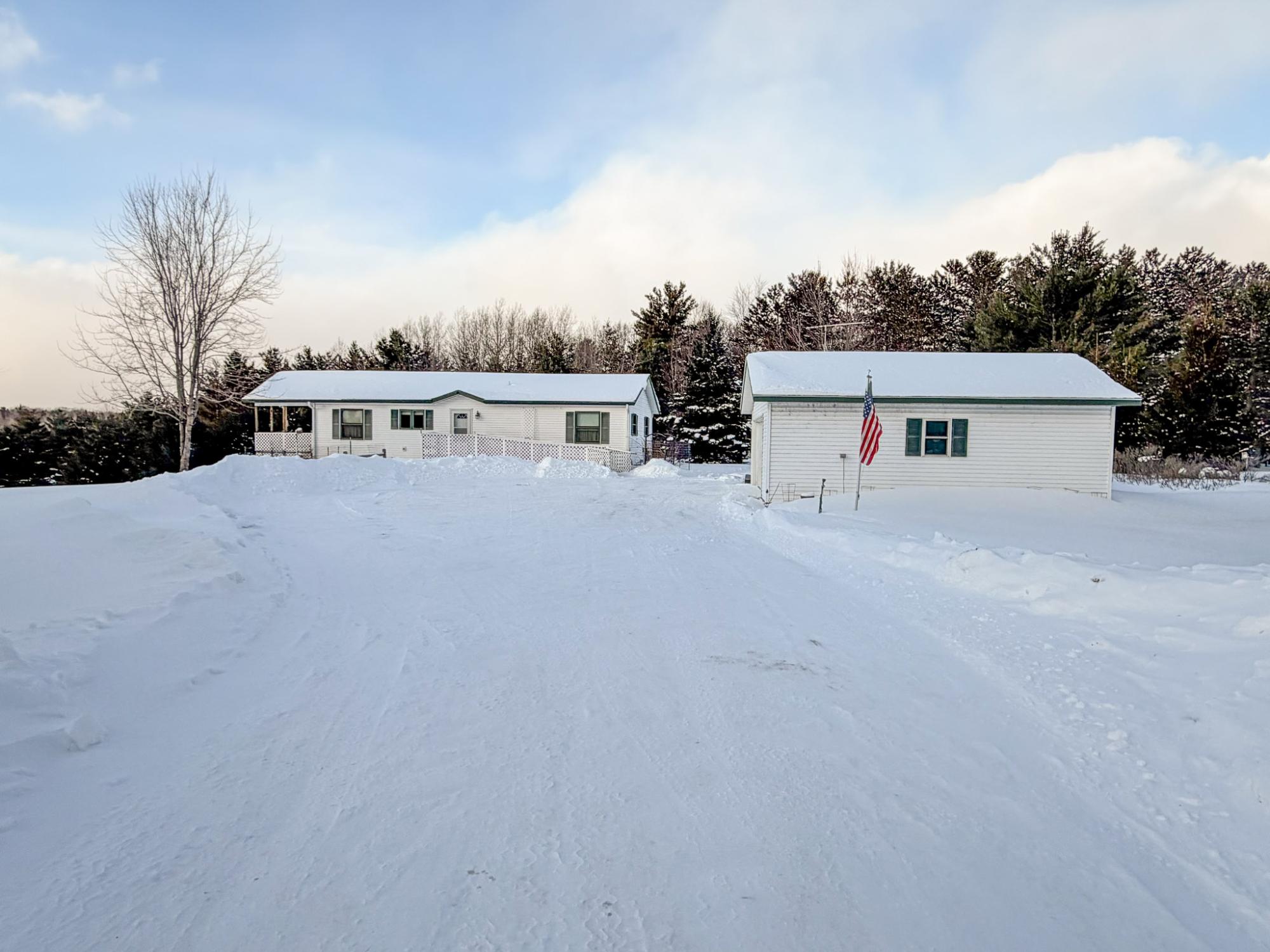 N9603 Westview Road Phillips, WI 54555 - Photo 5 of 19 Gallery Image 5