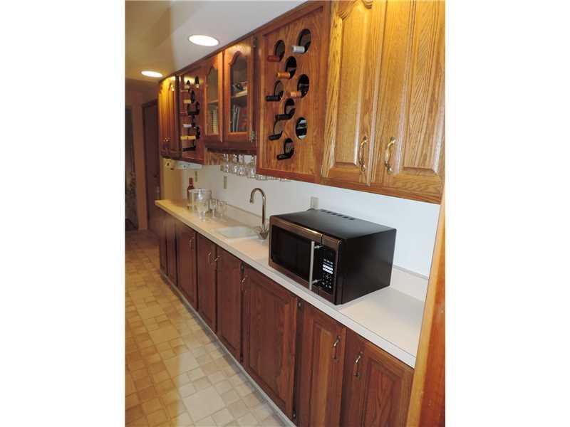 156 Ridgewood Road Pittsburgh, PA 15237 - Photo 10 of 25 Kitchen.