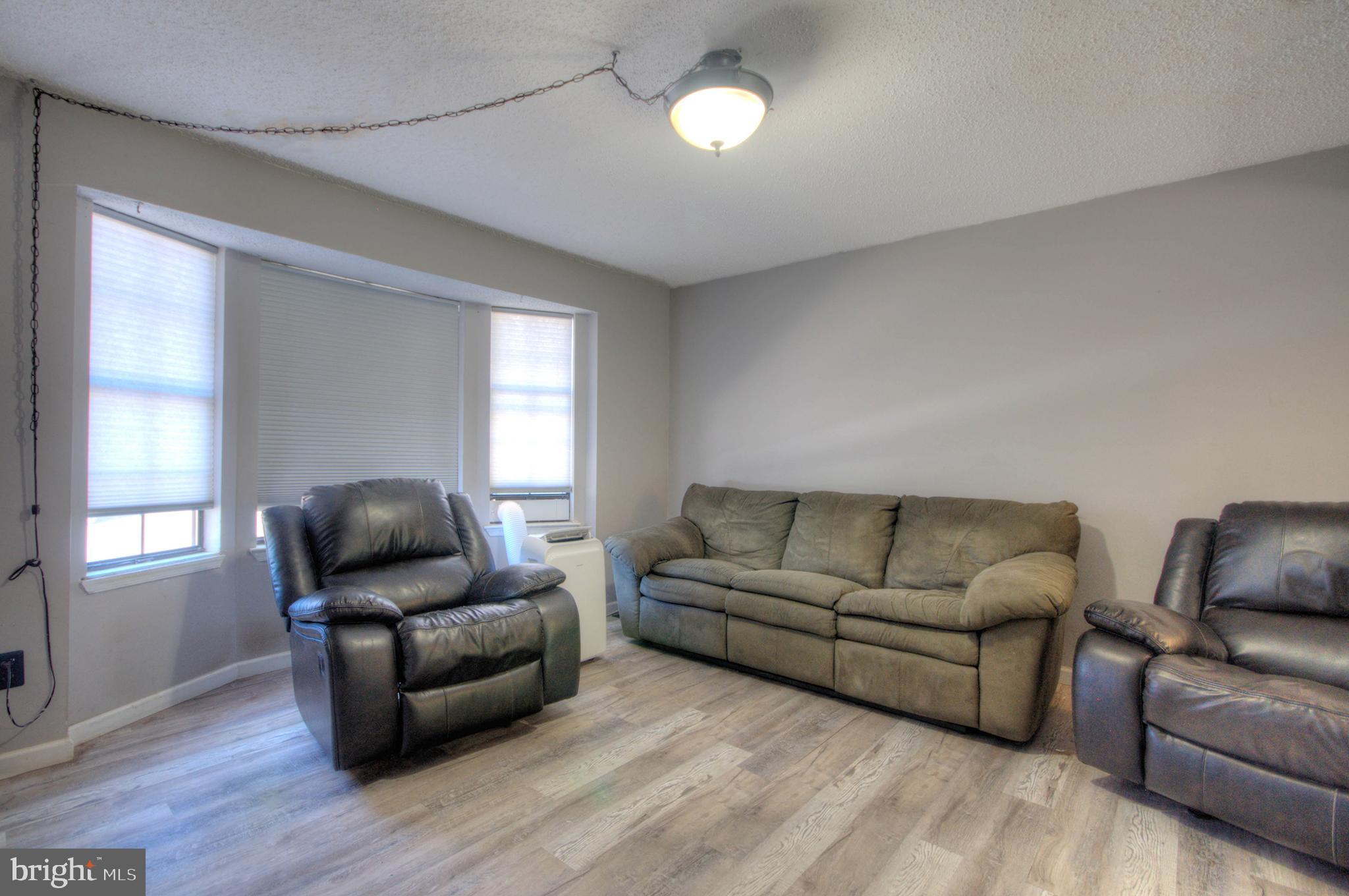 14 Blue Jay Drive Clementon, NJ 08021 - Photo 4 of 14