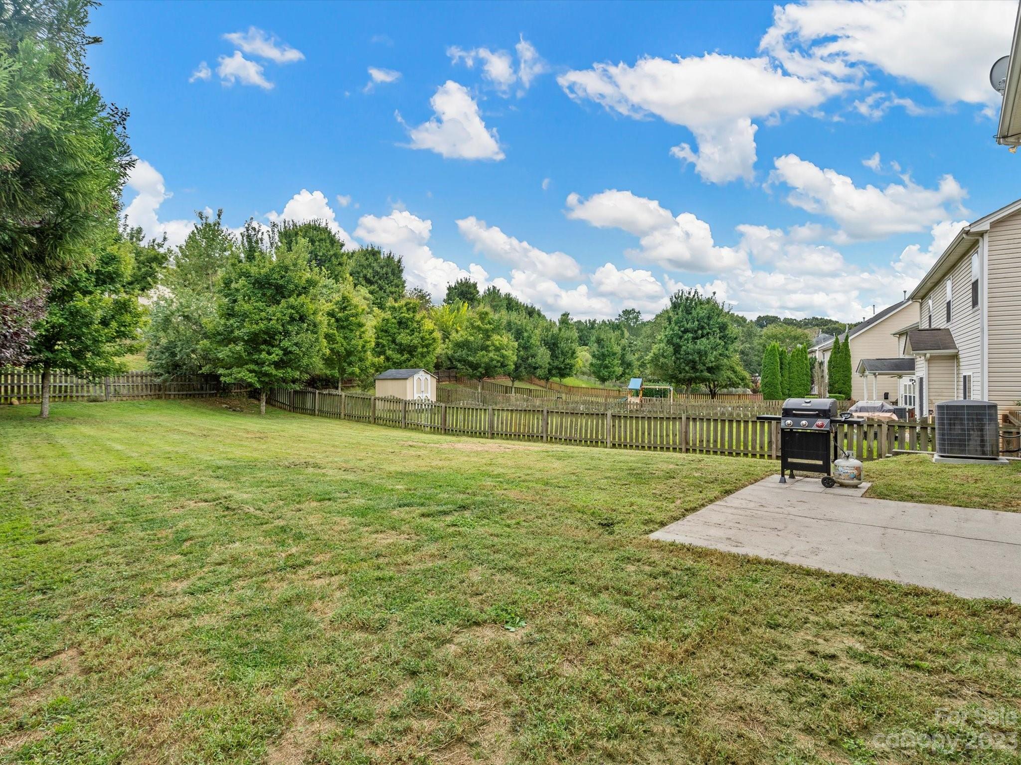 9300 Seamill Road Charlotte, NC 28278 - Photo 26 of 28 a view of a backyard