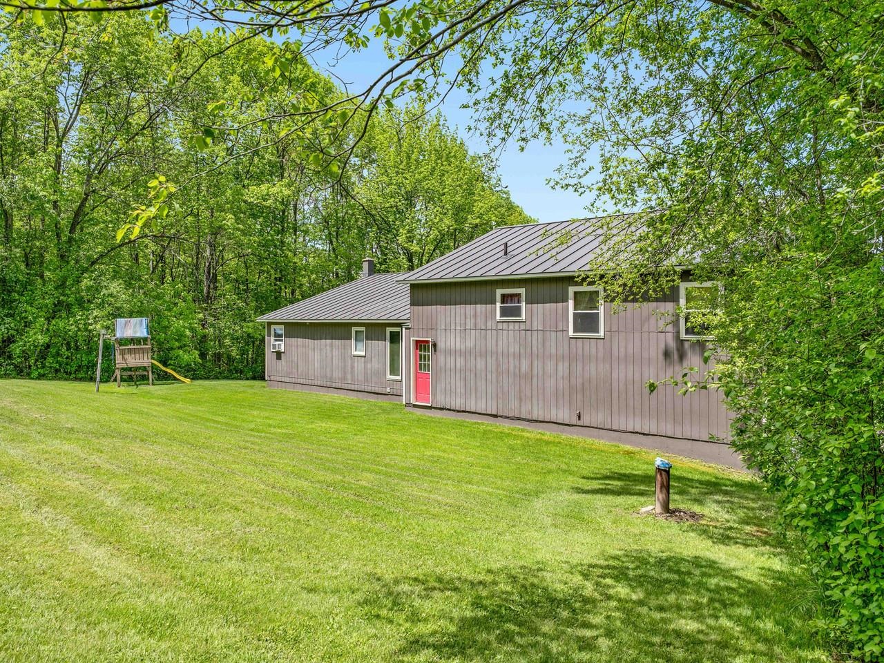2403 Crosstown Road Berlin, VT 05663 - Photo 33 of 56