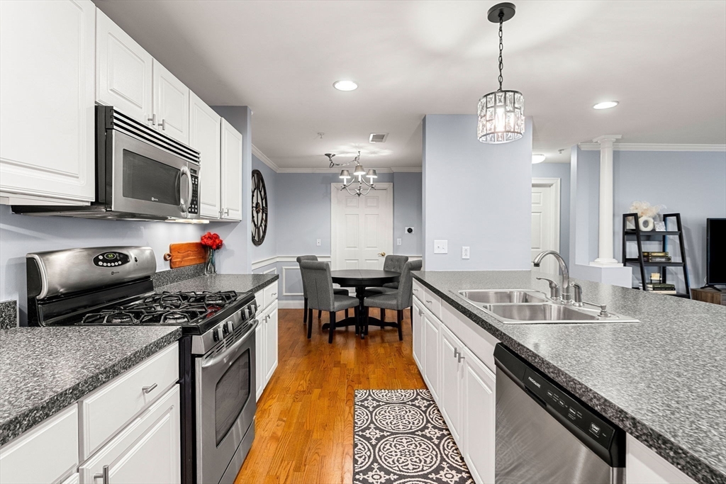 19 Broad Street, Unit 203 Merrimac, MA 01860 - Photo 7 of 22