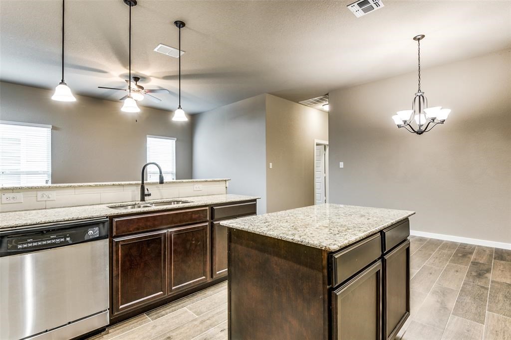 9709 Grosbeak Lane Magnolia, TX 77354 - Photo 6 of 11