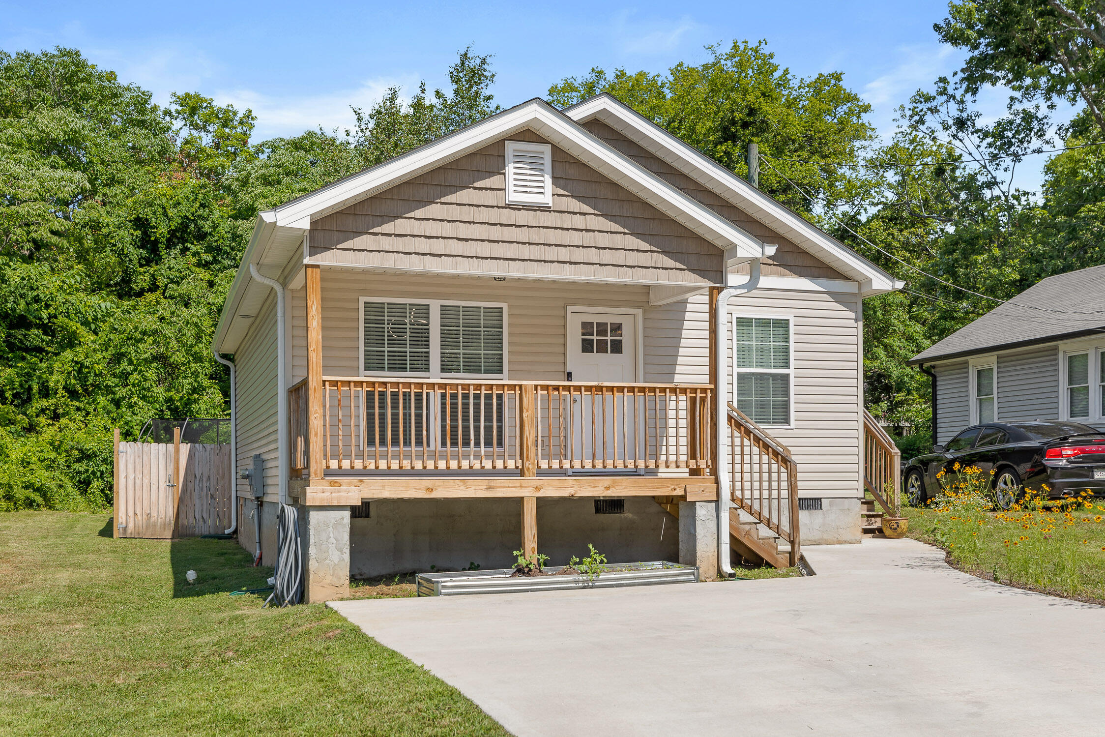 5233 Dorsey Street Chattanooga, TN 37410 - Photo 2 of 31 5233 Dorsey Street