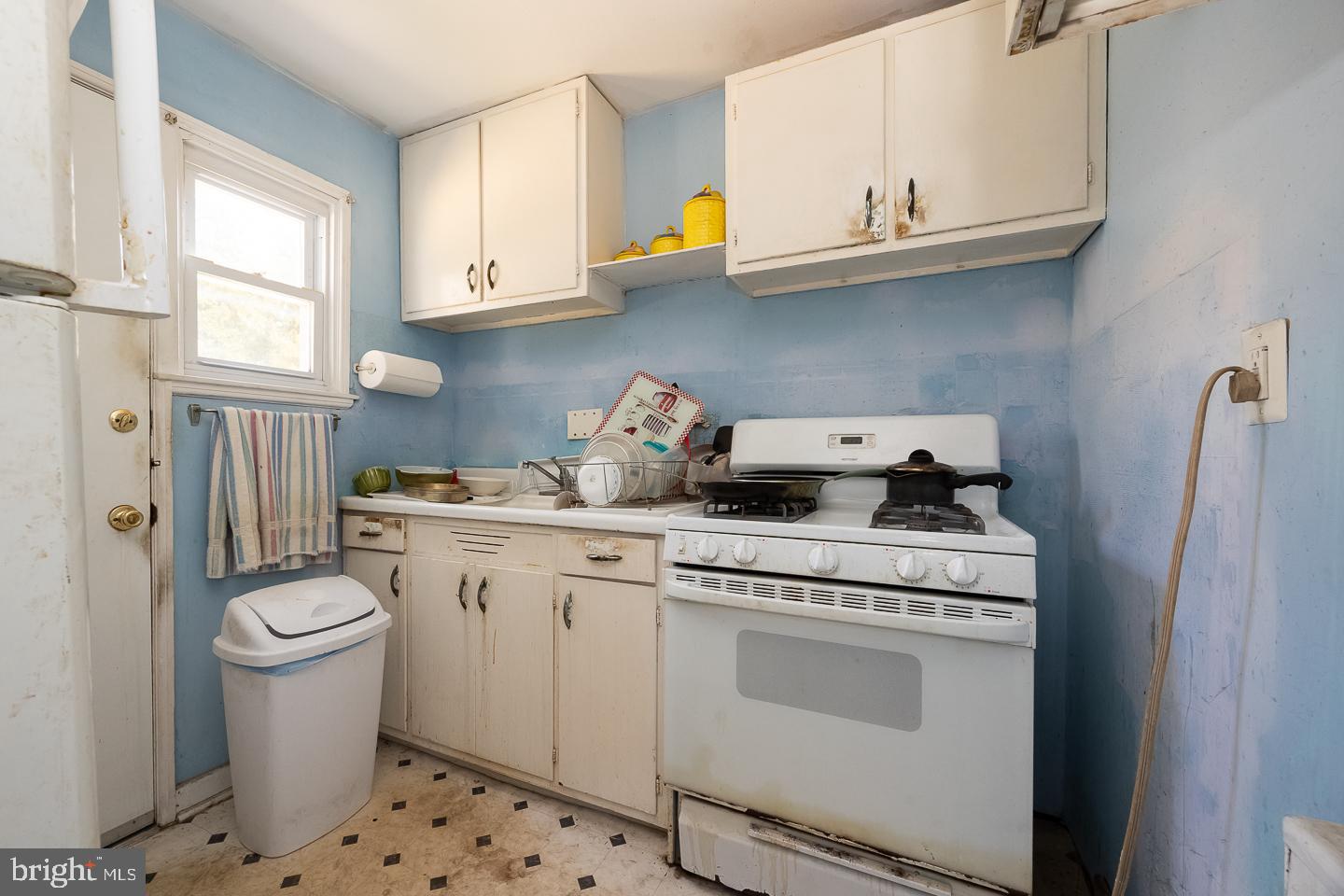 811 Springfield Road Aldan, PA 19018 - Photo 6 of 24