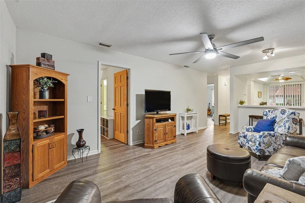 7360 Ulmerton Road, Unit 2B Largo, FL 33771 - Photo 27 of 35