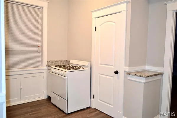$1,000 | 4919 Murdoch Avenue, Unit 2W, St. Louis, MO 63109