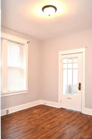 $1,000 | 4919 Murdoch Avenue, Unit 2W, St. Louis, MO 63109