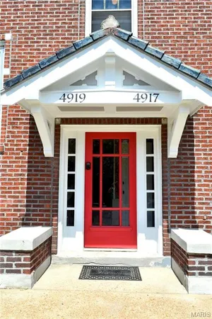 $1,000 | 4919 Murdoch Avenue, Unit 2W, St. Louis, MO 63109