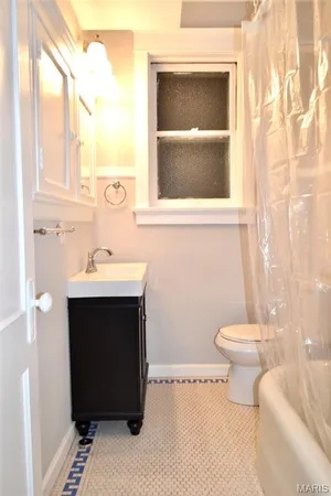 $1,000 | 4919 Murdoch Avenue, Unit 2W, St. Louis, MO 63109
