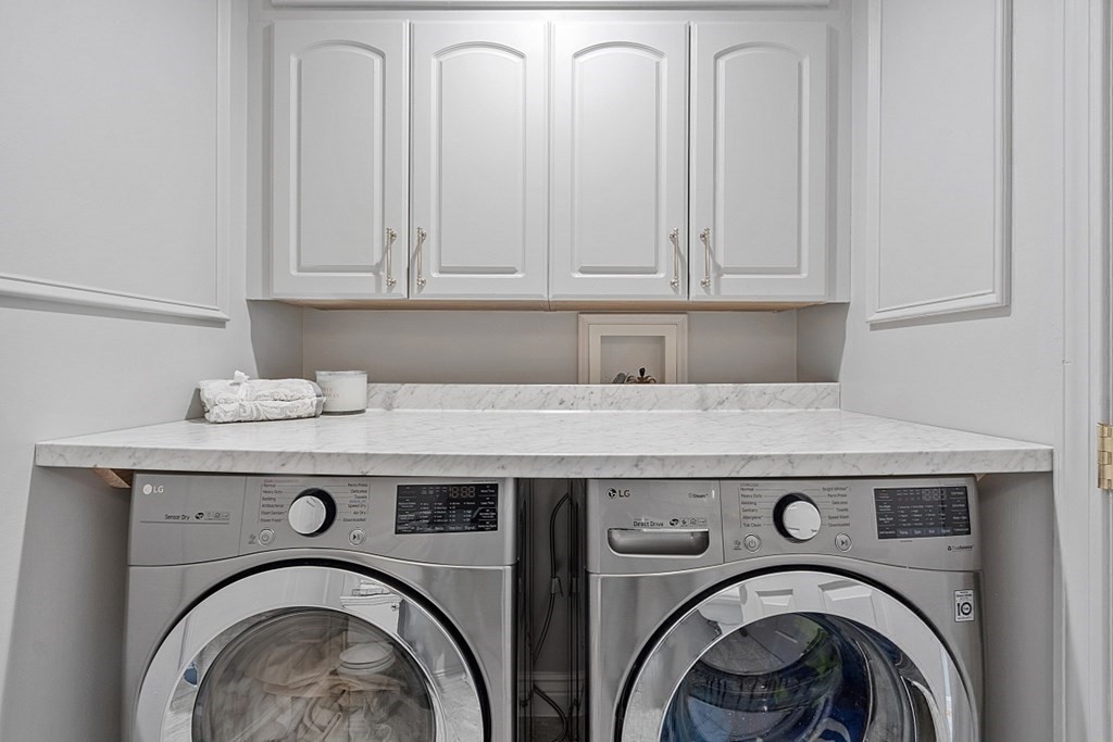 41 Willard Road Ashburnham, MA 01430 - Photo 18 of 42 a utility room with dryer and washer