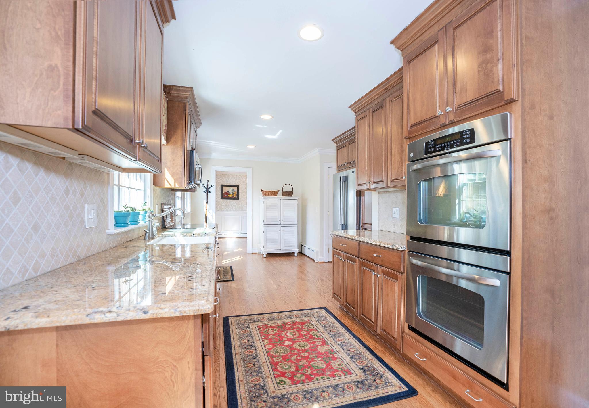 358 Ring Road Chadds Ford, PA 19317 - Photo 19 of 78 Kitchen with tile backsplash