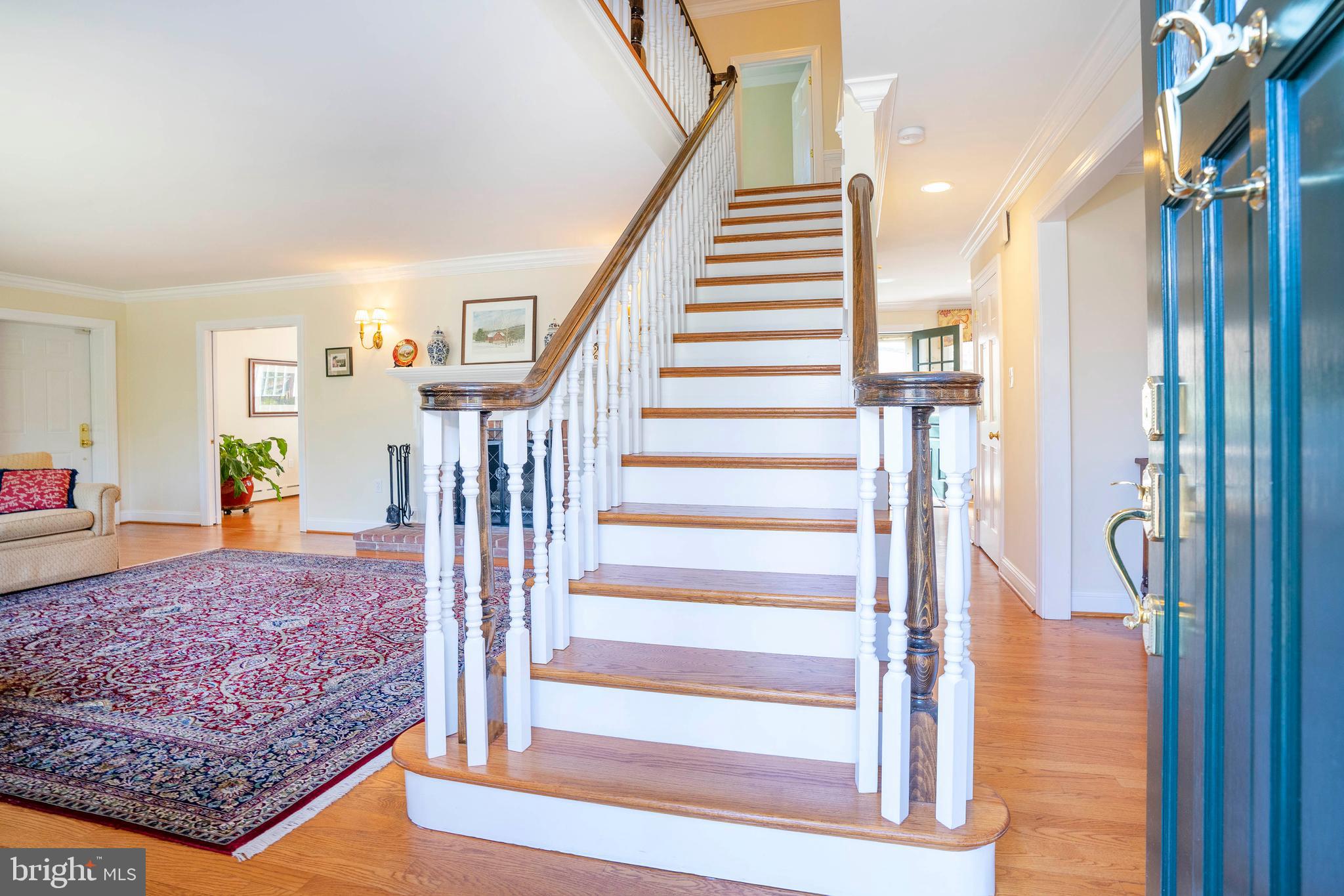 358 Ring Road Chadds Ford, PA 19317 - Photo 6 of 78 Custom staircase and oak hardwoods