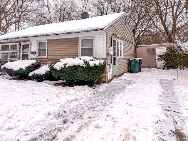 $1,300 | 10111 Corning Street, Oak Park, MI 48237
