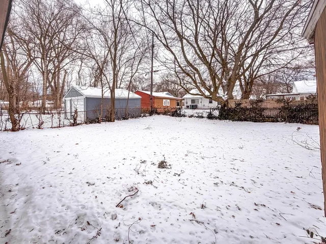 $1,300 | 10111 Corning Street, Oak Park, MI 48237