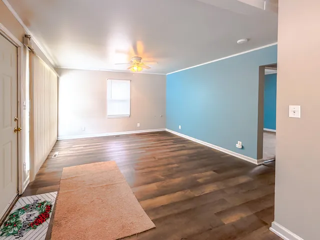 $1,300 | 10111 Corning Street, Oak Park, MI 48237