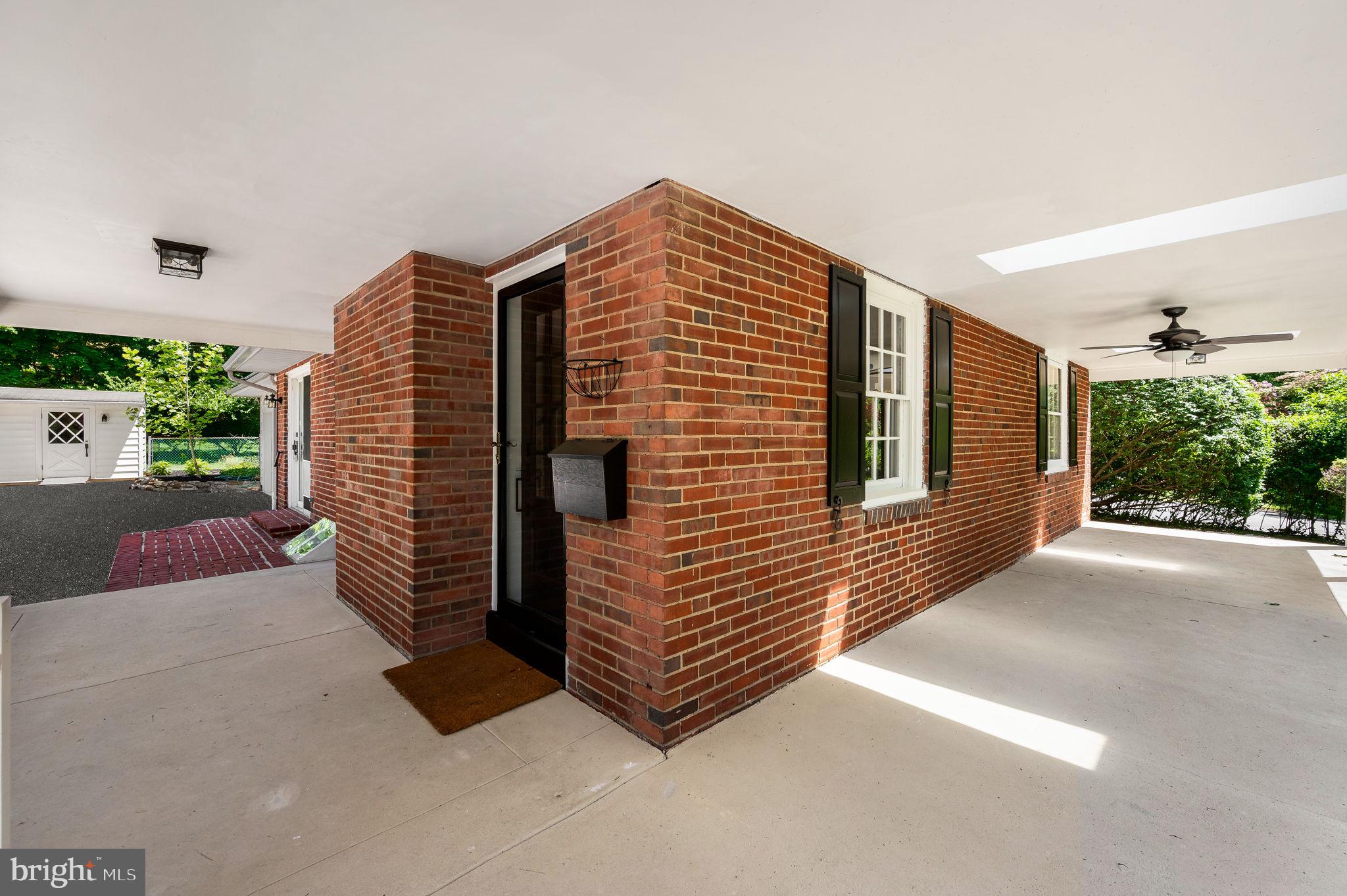 547 West Beechtree Lane Wayne, PA 19087 - Photo 3 of 51 Front Entry