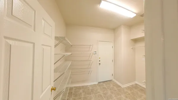 $2,000 | 16902 Graham Walk, San Antonio, TX 78247