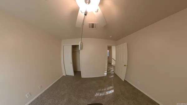 $2,000 | 16902 Graham Walk, San Antonio, TX 78247