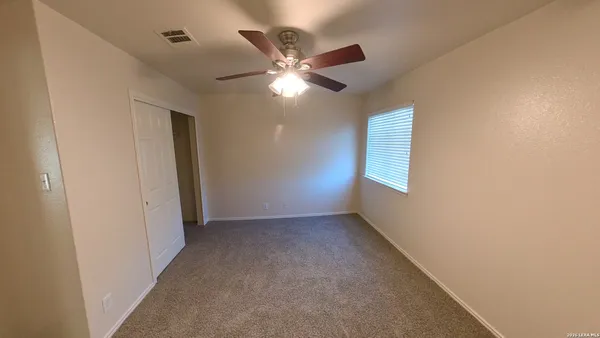 $2,000 | 16902 Graham Walk, San Antonio, TX 78247