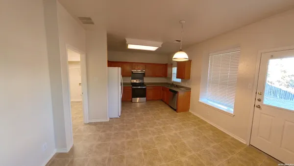 $2,000 | 16902 Graham Walk, San Antonio, TX 78247