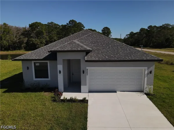 $2,100 | 8002 Spice Court, LaBelle, FL 33935
