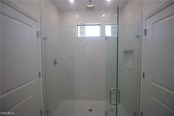 $2,100 | 8002 Spice Court, LaBelle, FL 33935