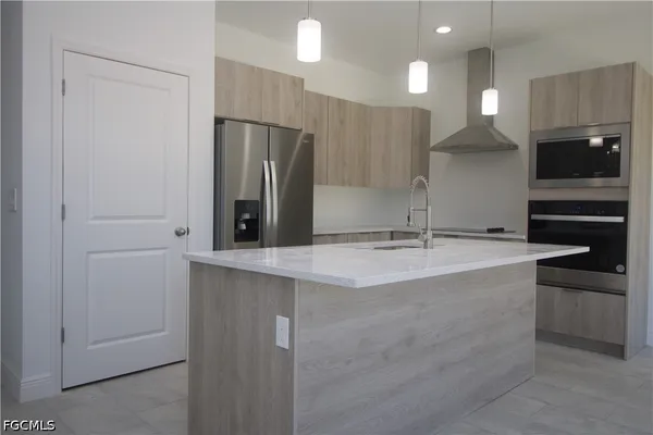 $2,100 | 8002 Spice Court, LaBelle, FL 33935