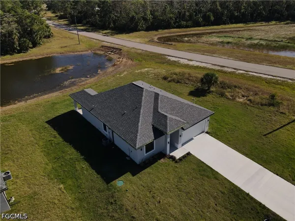$2,100 | 8002 Spice Court, LaBelle, FL 33935