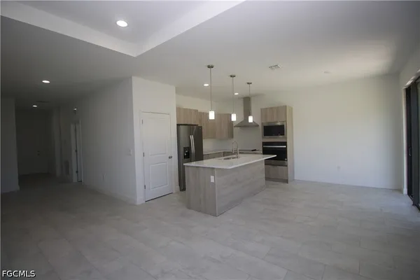 $2,100 | 8002 Spice Court, LaBelle, FL 33935