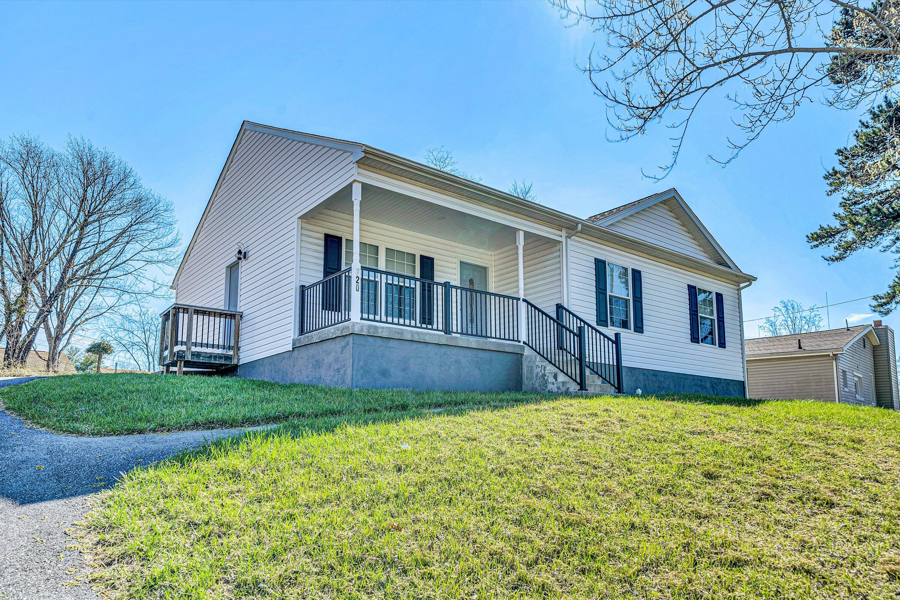 720 Camp North Road Salem, VA 24153 - Photo 1 of 31 01-DSC00141