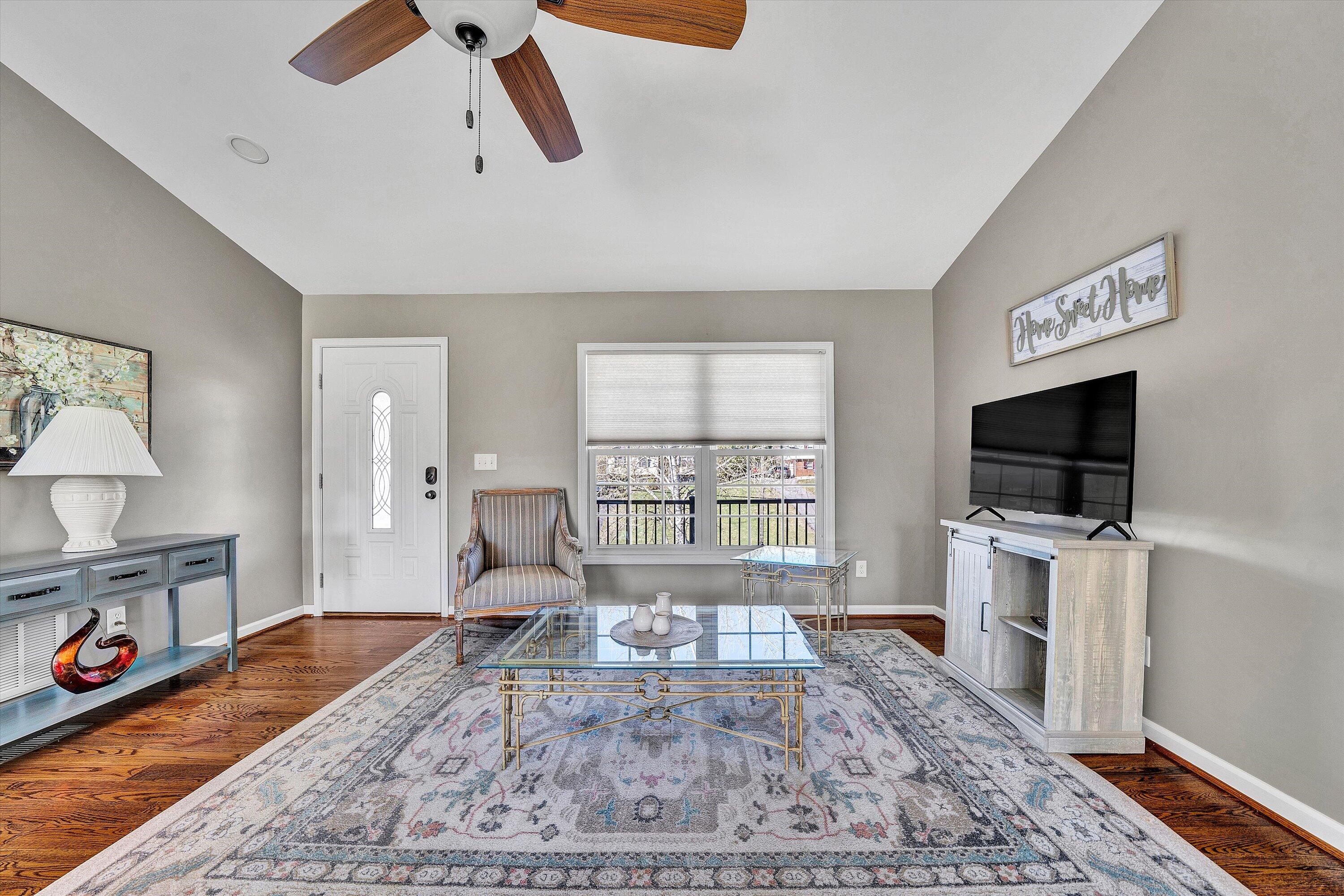 720 Camp North Road Salem, VA 24153 - Photo 7 of 31 07-DSC00016