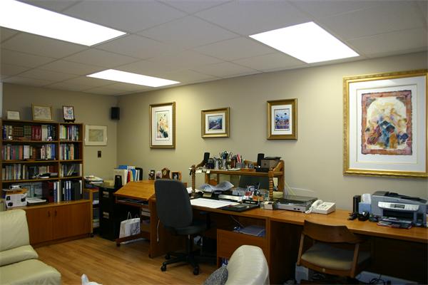 179 Littleton Road Harvard, MA 01451 - Photo 17 of 27 a room with a workspace