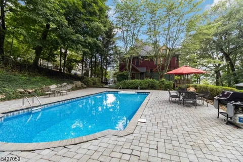 $975,000 | 506 Windemere Avenue, Mount Arlington, NJ 07856