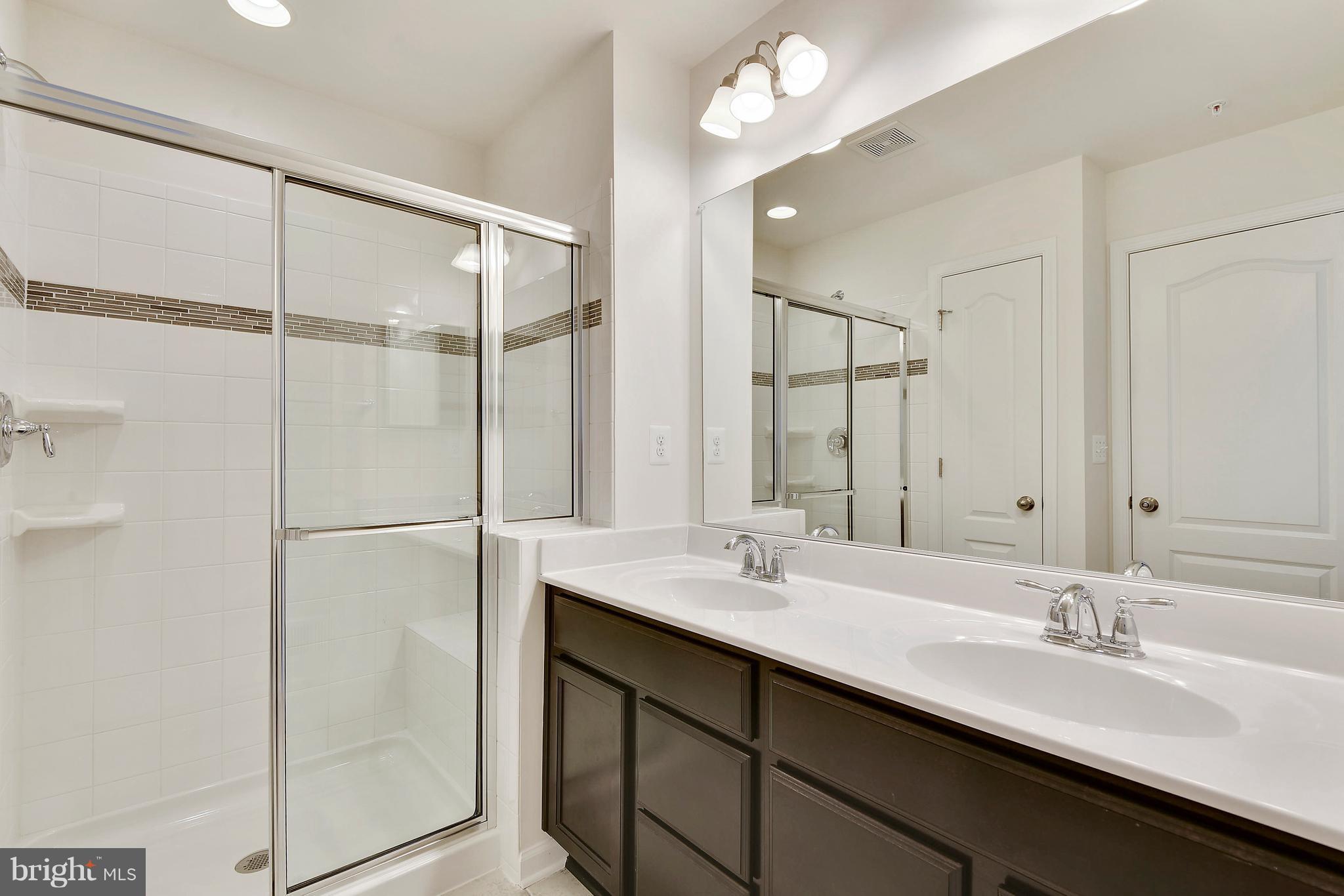 2595 Mullinix Mill Road Mount Airy, MD 21771 - Photo 7 of 11 Bath