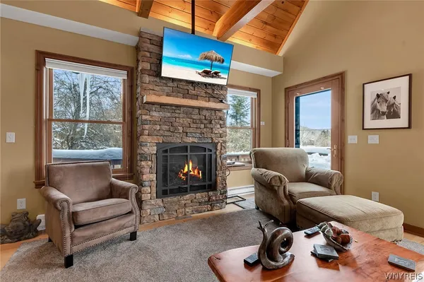 $599,900 | 1013 Eagle Drive, Great Valley, NY 14741