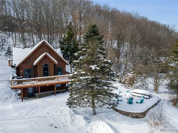 $599,900 | 1013 Eagle Drive, Great Valley, NY 14741